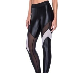 Koral Black Frame High Rise Infinity Leggings Contoured Mesh Insert Size M